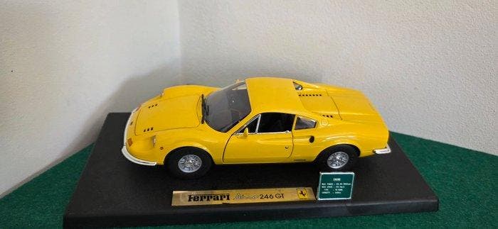 Ferrari Pyragric 1:18 - Modelauto - Ferrari Dino 246 GT, Hobby en Vrije tijd, Modelauto's | 1:5 tot 1:12
