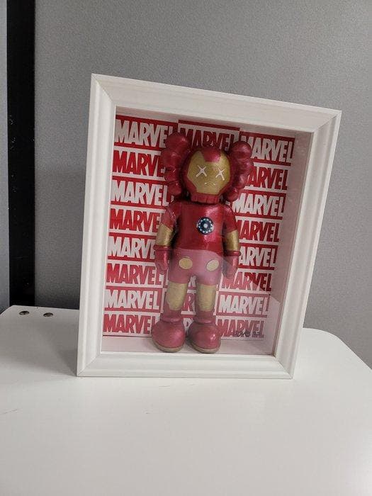 Love Proyect (XXI) - Kaws Iron Man, Antiek en Kunst, Kunst | Designobjecten