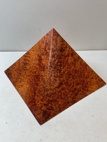 Decoratief ornament - Piramide van Wortelhout – Vintage
