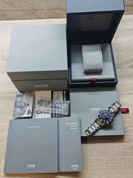 Oris - Oris Aquis Date 43.5mm Blue Dial – Complete Full Set, Handtassen en Accessoires, Horloges | Heren