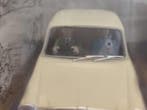 Tintin - 1 Voiture miniature 1/24, la MG de l auto stop