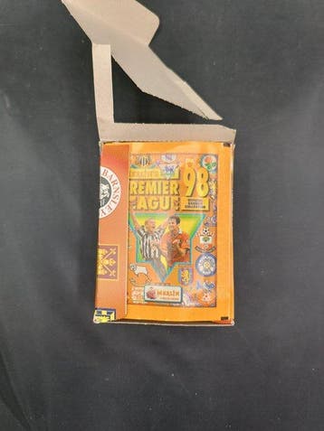 Merlin Premier League 98 - 48 Booster pack - Light Played