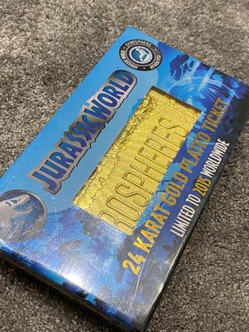 Wereld. ND, Jurassic Parc Replica Gyrosphere Ticket (gold
