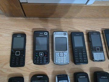 Nokia, Samsung, Apple, Motorola, Philips - Mobiele telefoon, Nieuw