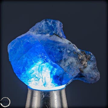 Natuurlijke, zeldzamere tanzaniet-ruw kristal – intens blauw, Verzamelen