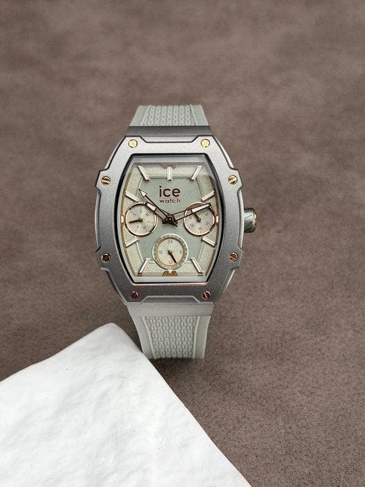 Ice-Watch - Boliday Grey Shades Day/Date - Sans prix de, Handtassen en Accessoires, Horloges | Heren