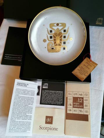 Morbelli - Plat - Céramique, Or - Assiette de collection, Antiek en Kunst