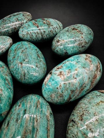 ***GEEN RESERVE*** Natuurlijke amazoniet palmsteenpakket –