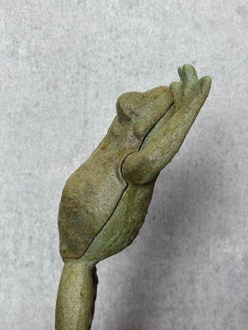Statue, Springende Kikker 29.5 cm - 29.5 cm - Fonte