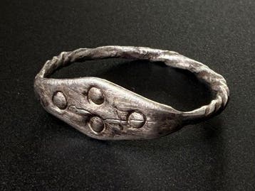 Byzantijns Zilveren Ring, Elegant, gedraaide ring met vier
