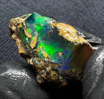 48ct Kristal Opaal Ruw- 9.6 g
