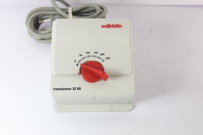 Märklin H0 - 6647 - Omvormer (2) - 2x 32VA sterke, Hobby en Vrije tijd, Modeltreinen | H0
