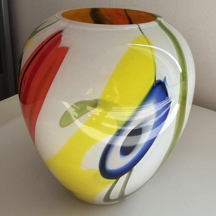 Vaas - Glas - Kleurrijke glazen vaas, Antiek en Kunst, Antiek | Glaswerk en Kristal