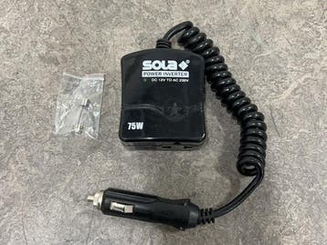Veiling - 5x Sola KFZ-adapter CC van 12V naar 220V, Nieuw