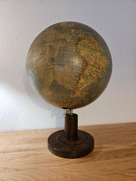 Globe - 1950-1960, Antiek en Kunst, Antiek | Wandborden en Tegels
