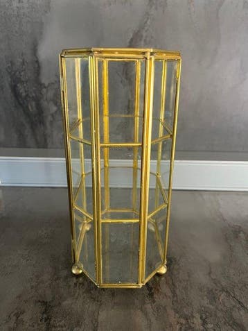 Vitrine - Verre et laiton