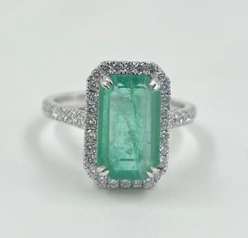 Ring Platina - 3.95ct. tw. Smaragd - Diamant