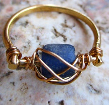 Romain antique Verre Perle bleu cobalt (bague plaquée or) -