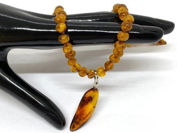 Chef-dœuvre de la nature : collier unique en ambre balte, Antiek en Kunst