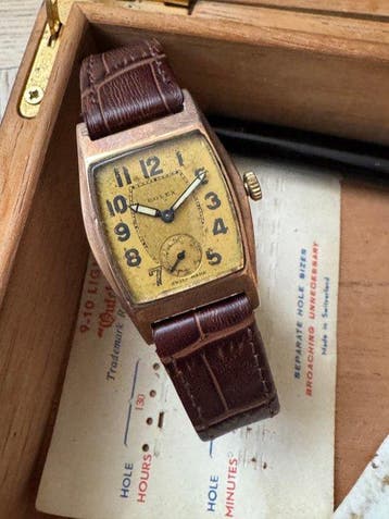 Rolex - Tonneau Prima cushion -Antique Art Deco 9k gold case, Nieuw