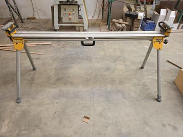 Universeel onderstel voor afkortzaag Dewalt, Articles professionnels