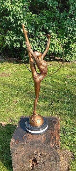Gratis verzending groot brons ballerina naam arnadia -