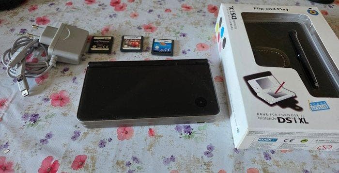 Nintendo - DSi XL - Nintendo DSI XL con giochi e cover nuova, Consoles de jeu & Jeux vidéo, Consoles de jeu | Accessoires Autre