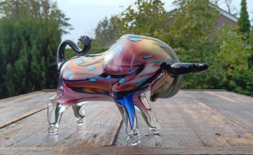 sculptuur, Handgemaakt glazen stier - 12 cm - glas massief