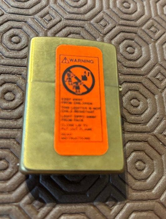 Zippo - Rare Zippo Harley Davidson 2001 Brass Lighter sealed, Collections, Articles de fumeurs, Briquets & Boîtes d'allumettes