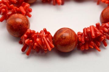 Corail - Éponge massive et puissante - Corail rouge - 56,5 g, Collections, Minéraux & Fossiles