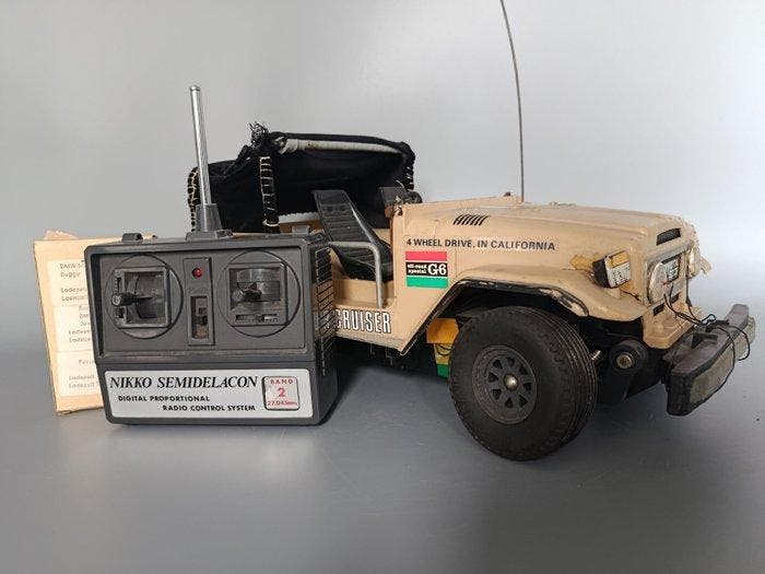 Vintage Nikko Toyota Land Cruiser RC Auto – Seltenes Modell, Antiquités & Art, Antiquités | Jouets