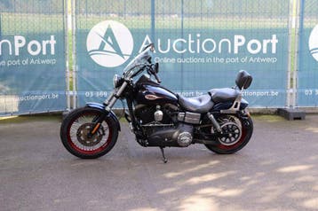 Veiling: Motor Harley-Davidson DYNA STREET BOB Benzine 2013