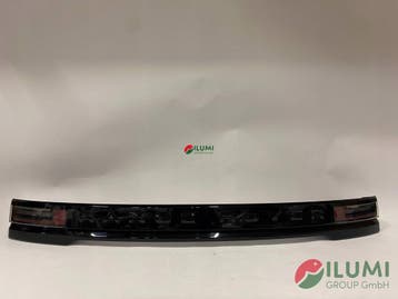 Range Rover Velar 2023 - Lift Black Achterlamp Middenblende, Verzenden, Gebruikt