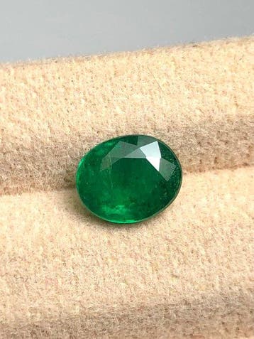 Sans prix de réserve - 1 pcs Vert Émeraude - 1.35 ct -, Bijoux, Sacs & Beauté