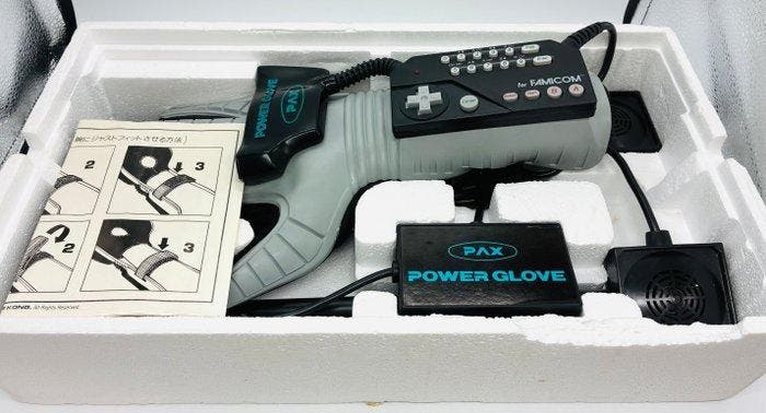 Nintendo, PAX - Power Glove - PAX Power Glove for Famicom, Games en Spelcomputers, Spelcomputers | Overige Accessoires