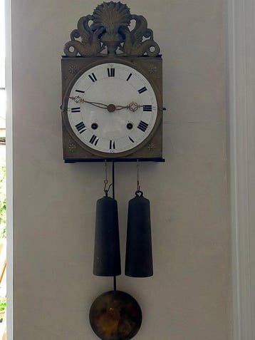 Wandklok - Antike Comtoise Wand Uhr mit Lyrapendel und
