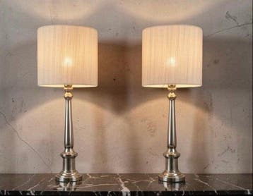 Light Makers - Tafellamp (2) - Chic kolommen selecteren -