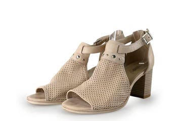 NeroGiardini Sleehakken in maat 39 Beige, Kleding | Dames, Verzenden, Beige, Schoenen met hoge hakken, Gedragen