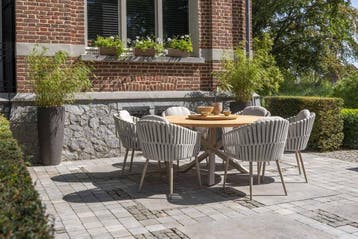 Taste by 4 Seasons Eva tuinset latte met Prado tafel met