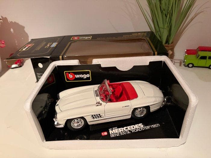 Bburago 1:18 - Modelauto - Mercedes Benz 300 SL Roadster, Hobby & Loisirs créatifs, Voitures miniatures | 1:5 à 1:12