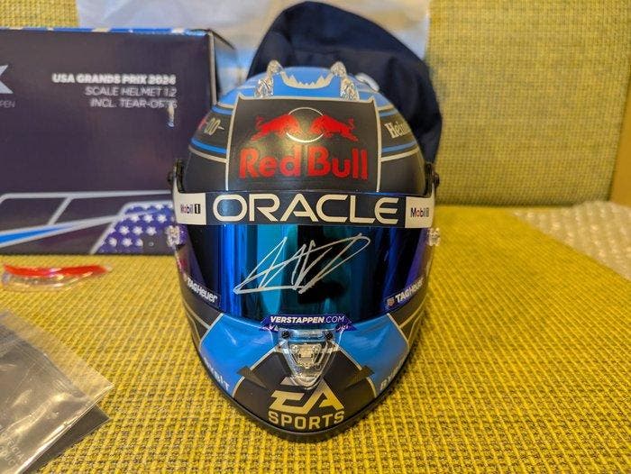 Red Bull Racing - Max Verstappen - 2024 - Helm op schaal 1:2, Verzamelen, Automerken, Motoren en Formule 1