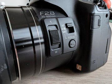 Panasonic DMC-FZ200 Appareil photo numérique