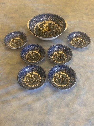 Royal Tudor Ware - Ensemble de bols (7) - Faïence, Céramique
