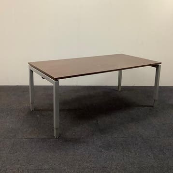 verstelbaar bureau 180x90 cm, Donker bruin blad - grijs, In hoogte verstelbaar, Gebruikt
