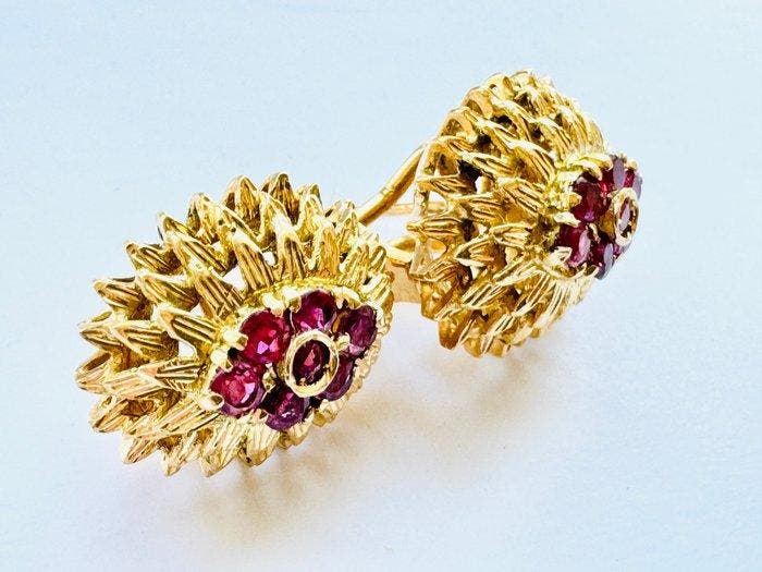 Oorbellen - 18 karaat Geel goud - 1.82ct. tw. Robijn, Bijoux, Sacs & Beauté, Boucles d'oreilles