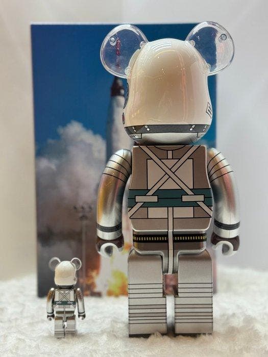 Medicom Toy - BE@RBRICK 400% & 100% MERCURY ASTRONAUT, Antiquités & Art, Art | Objets design