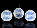 Drie Chinese bleu-de-Hue Phoenix  schalen voor de
