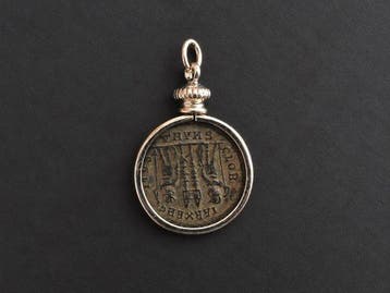 Oud-Romeins, Keizerrijk Brons Coin pendant, Follis van