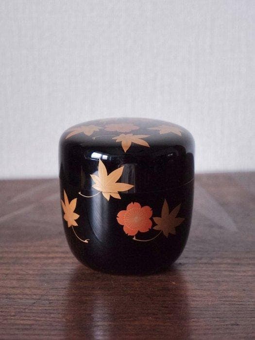Natsume - Japanse Natsume van zwarte lak met maki-e van, Antiek en Kunst, Antiek | Overige Antiek