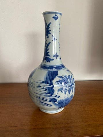 Vaas - Porselein - China - mogelijk ouder